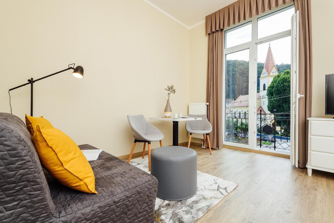 Apartmanovy Dom Grand - Contactless Check In Trencianske Teplice Ngoại thất bức ảnh